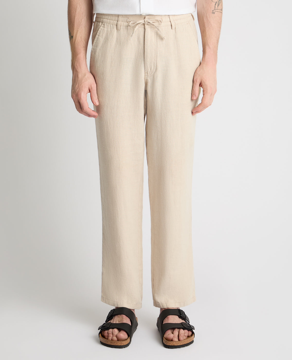 Man wearing a cream chino