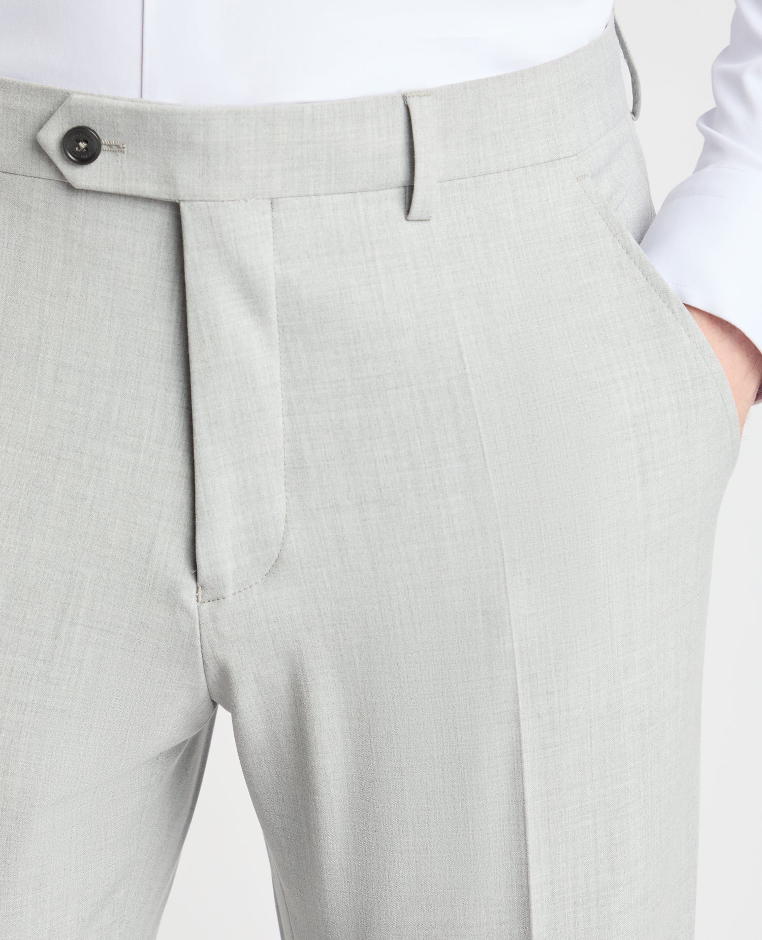 Man wearing a Grey trouser