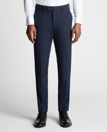 Man wearing a navy trouser