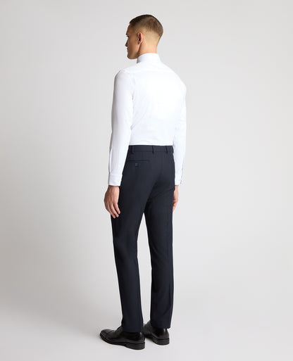 Man wearing a navy trouser