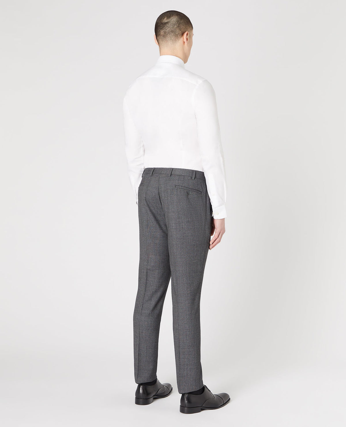 Man wearing a grey Mix and match suit trouser