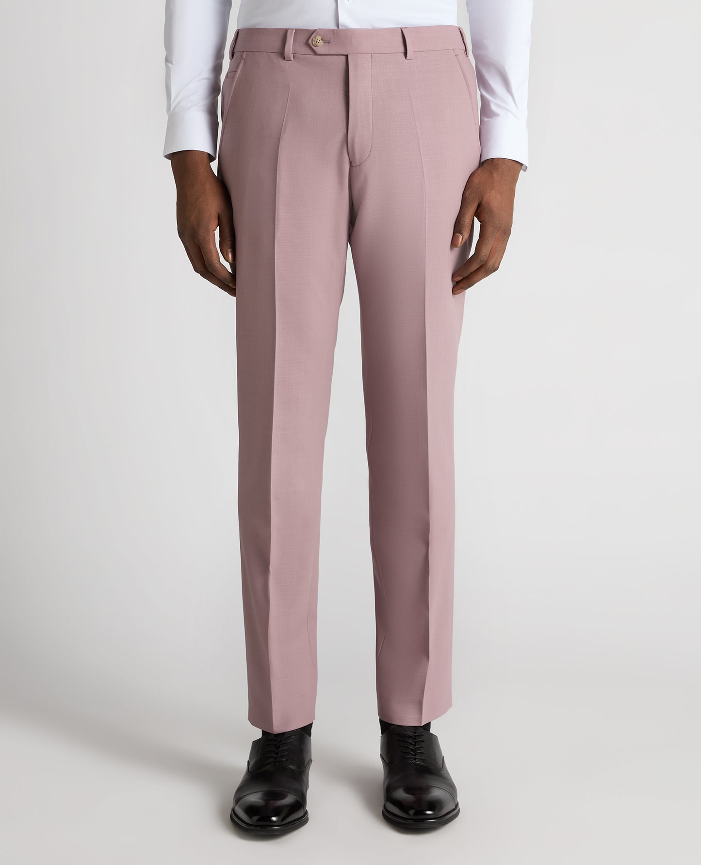 Man wearing a pink trouser