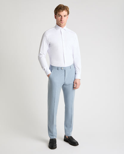 Man wearing a blue trouser