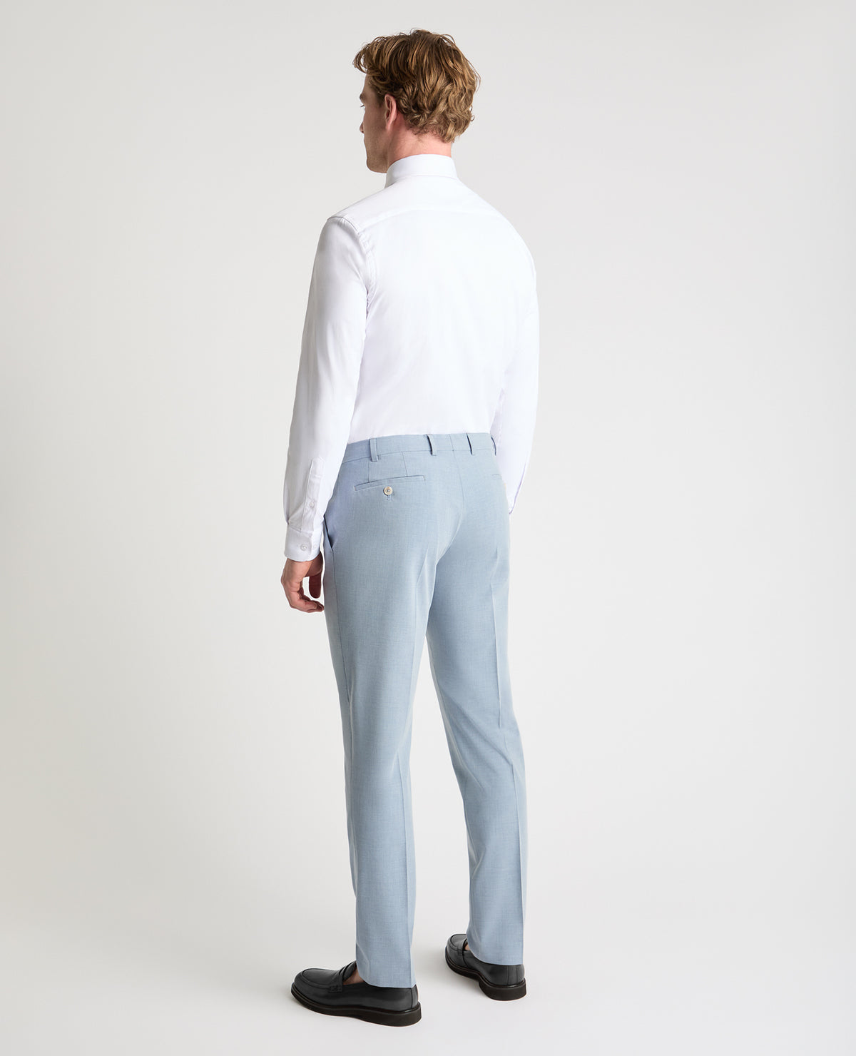 Man wearing a blue trouser