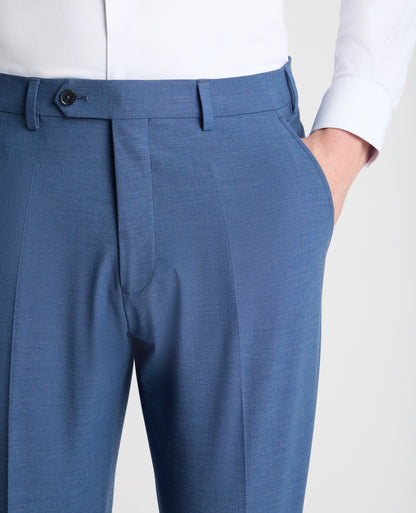 Man wearing a blue trouser