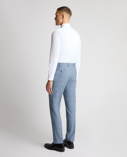 Man wearing a blue trouser