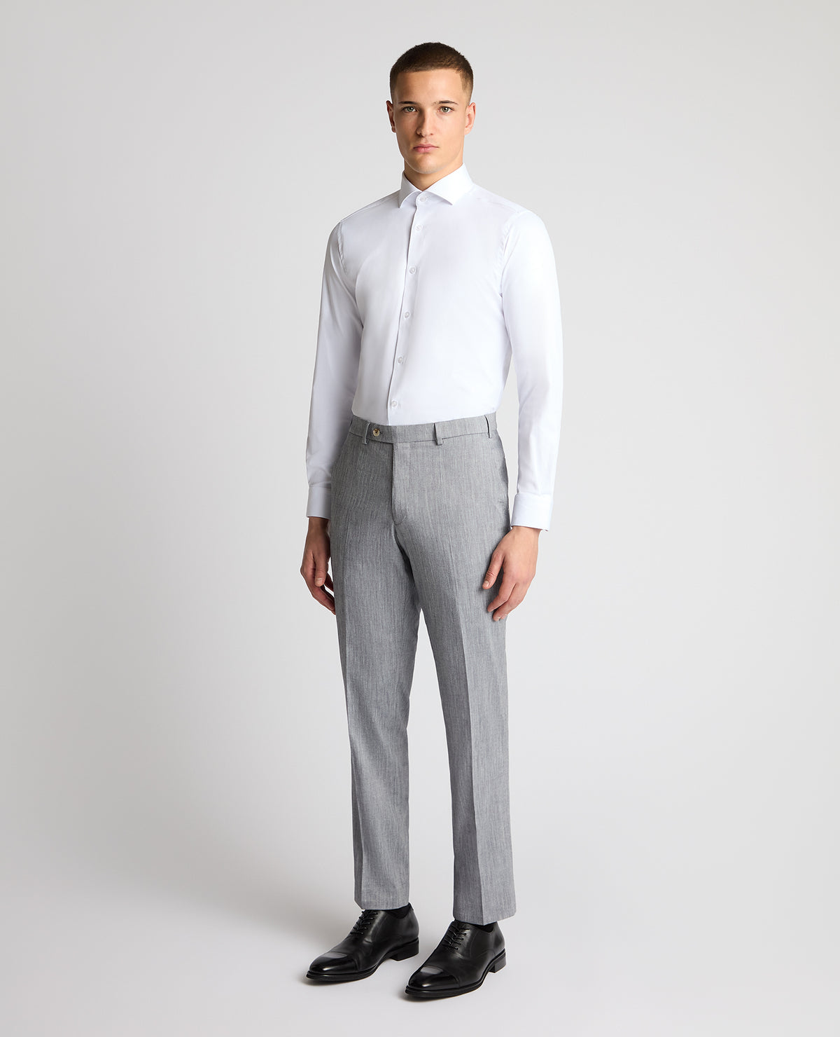 Man wearing a blue trouser