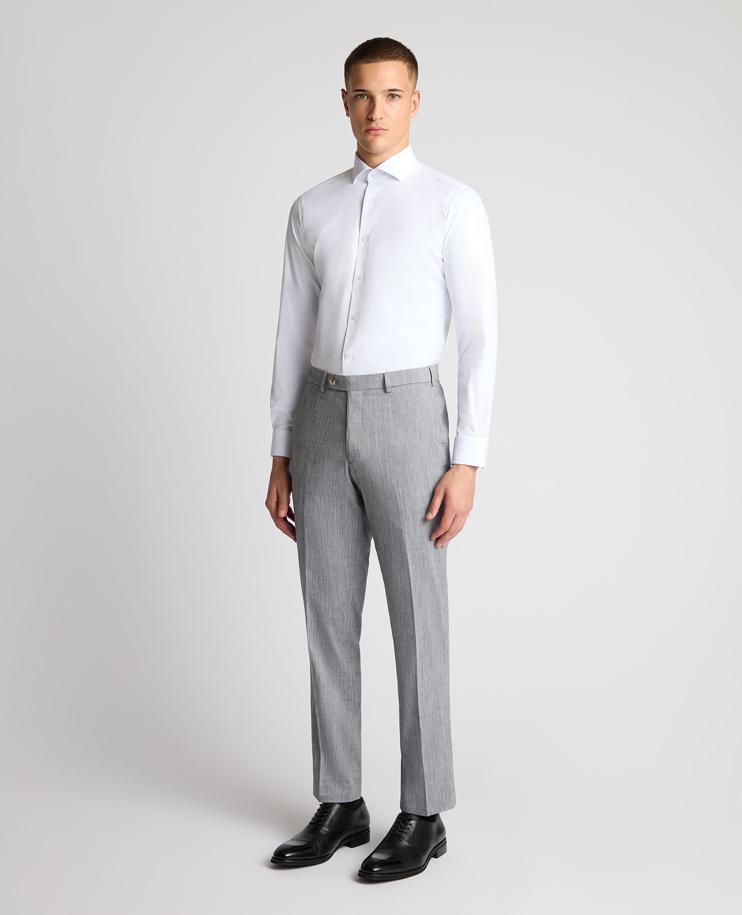 Man wearing a blue trouser