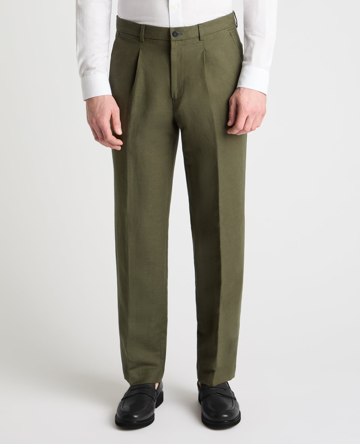 Man wearing a green trouser
