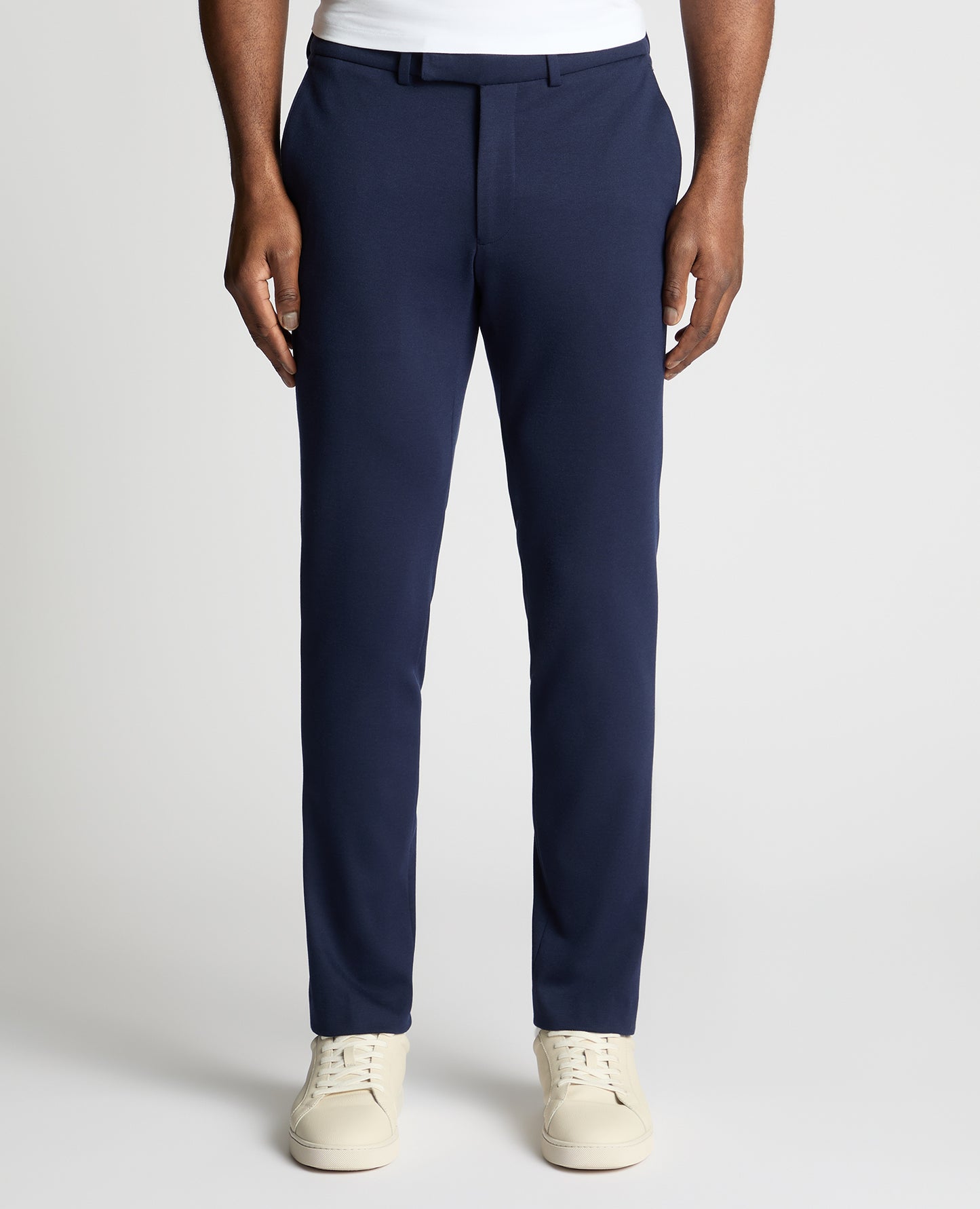 Man wearing a navy trouser