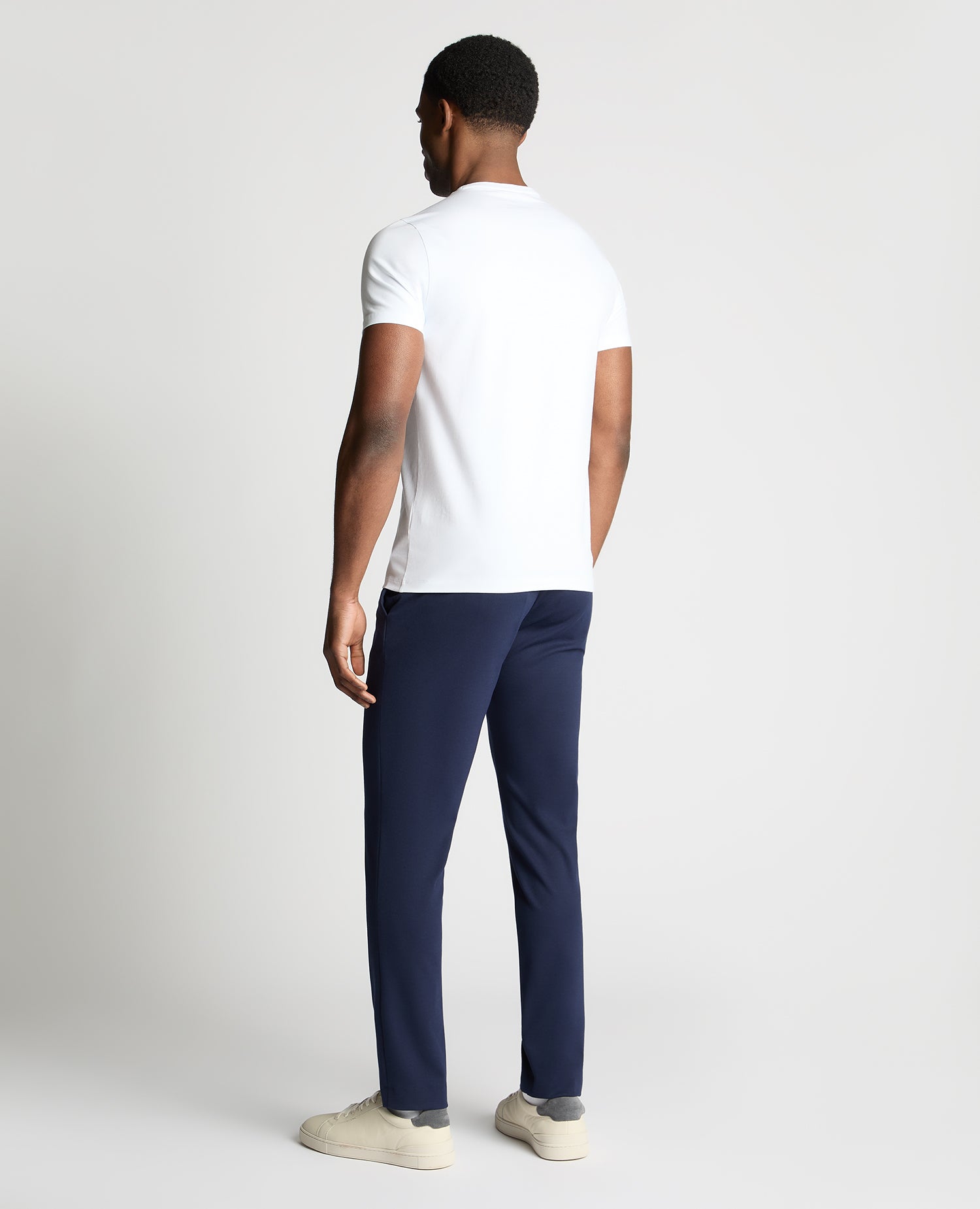 Man wearing a navy trouser