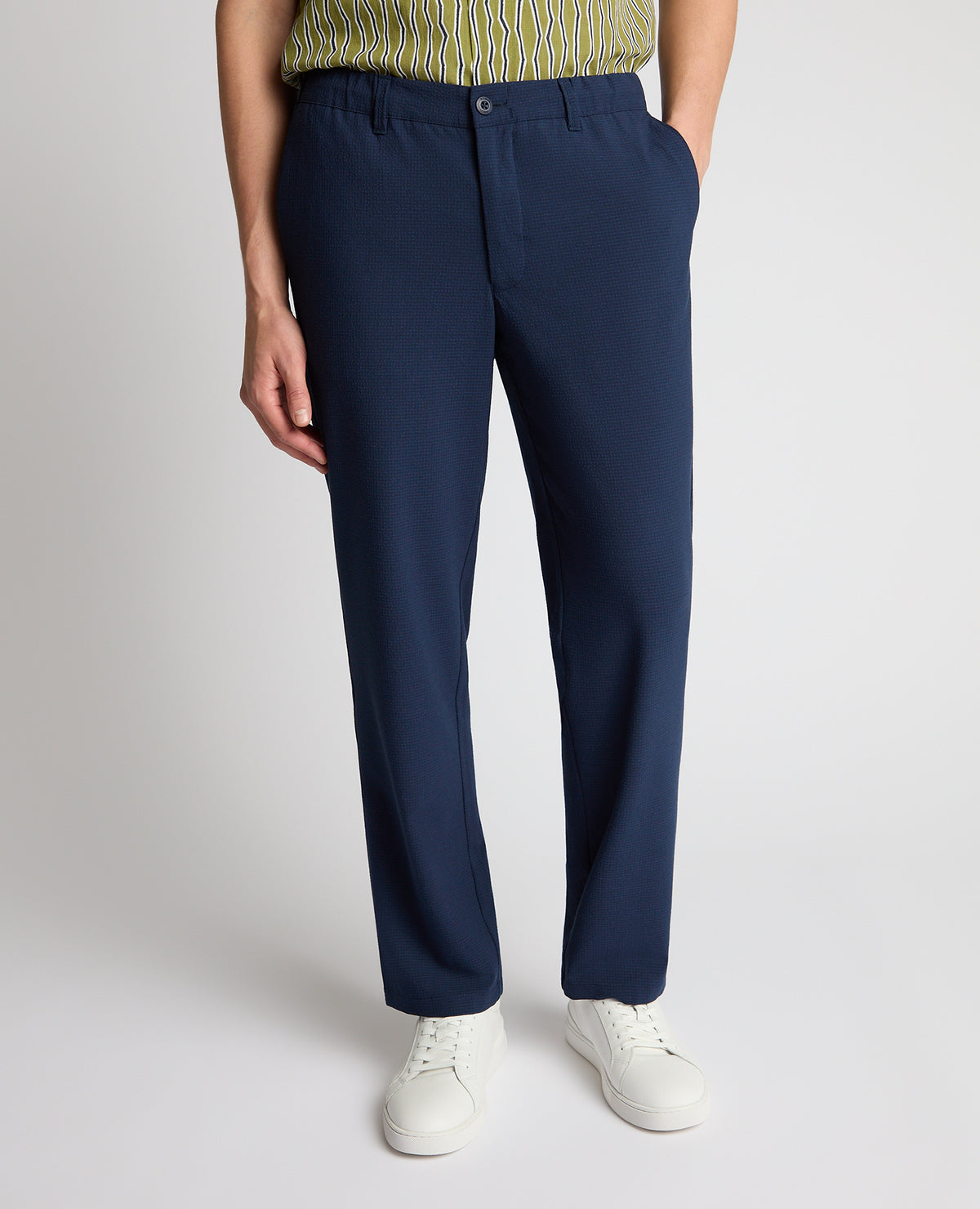 Man wearing a blue trouser