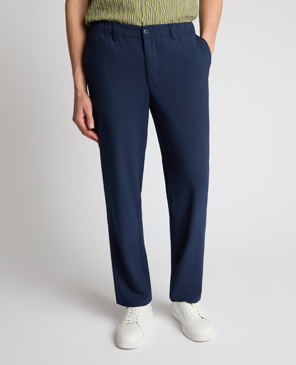 Man wearing a blue trouser