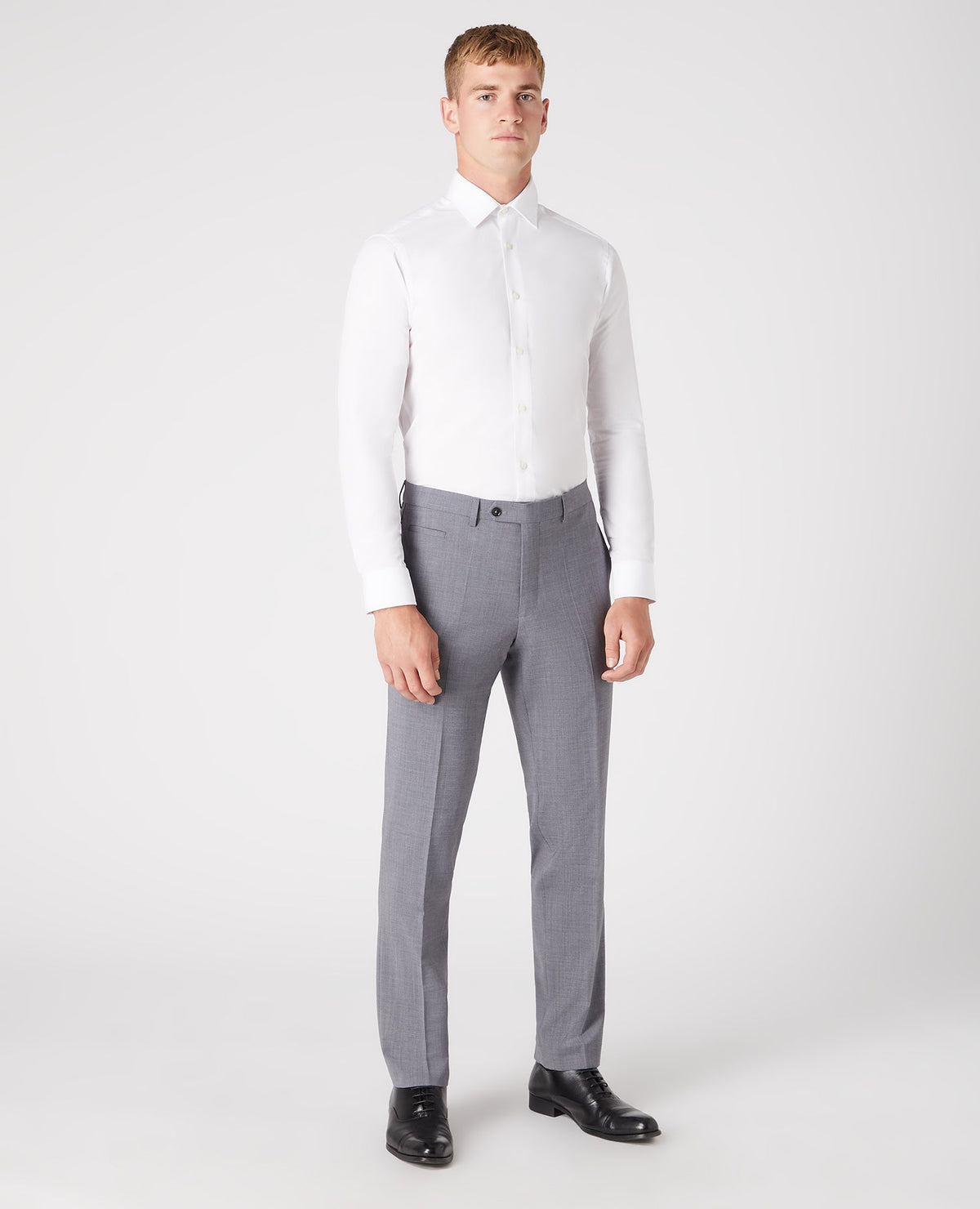 Man wearing a grey Mix and match suit trouser