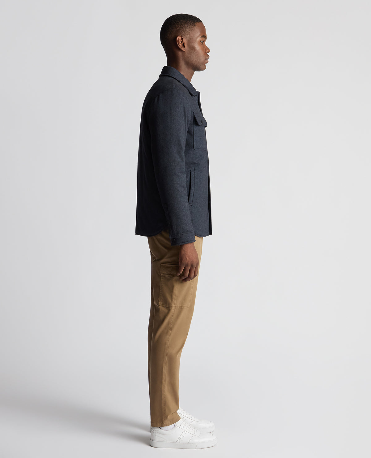 Man wearing a blue Regular Fit Quilted Overshirt