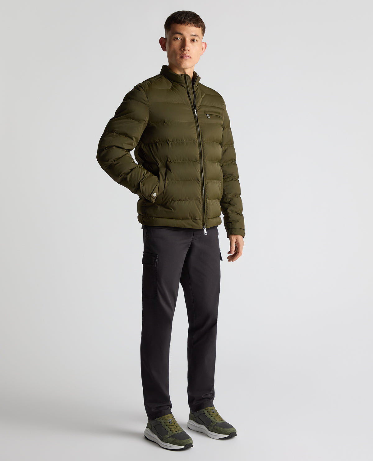 Man wearing a green Regular Fit Quilted Jacket
