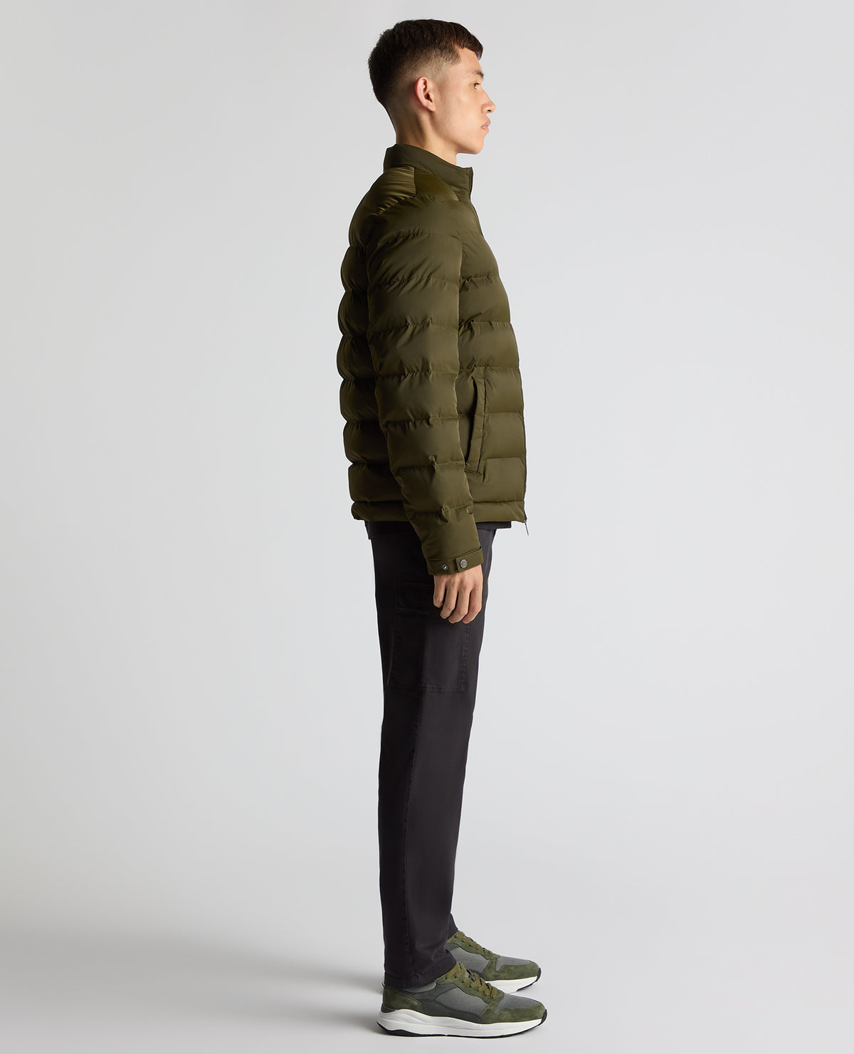 Man wearing a green Regular Fit Quilted Jacket