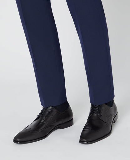 Man wearing a black Leather Russo Shoe