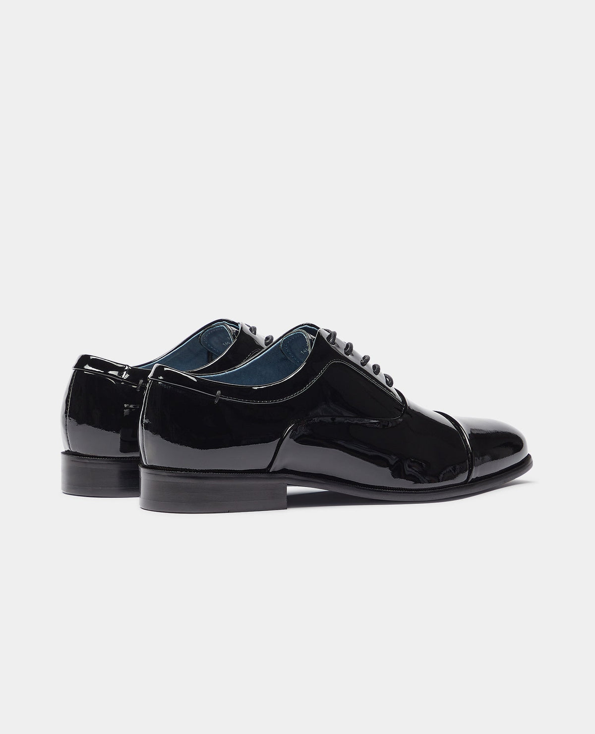 Man wearing a black Leather Prato Shoe