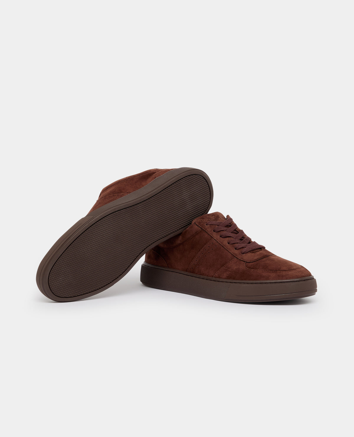 Man wearing a brown Suede Enrico Trainer