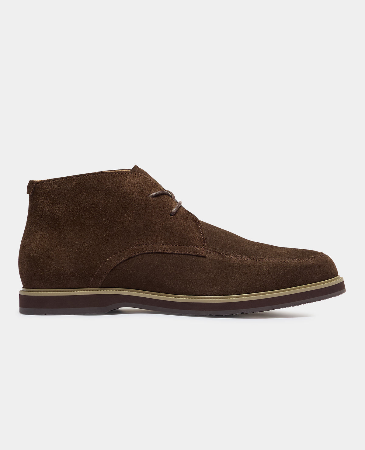 Man wearing a brown Shoe