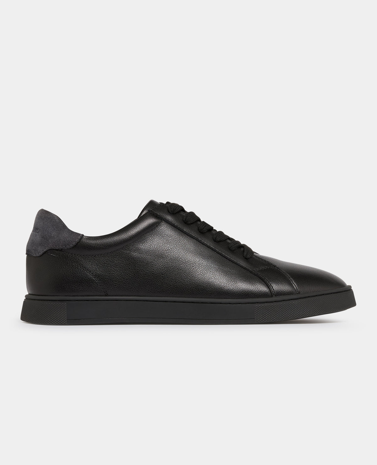 Man wearing a White Shoe
