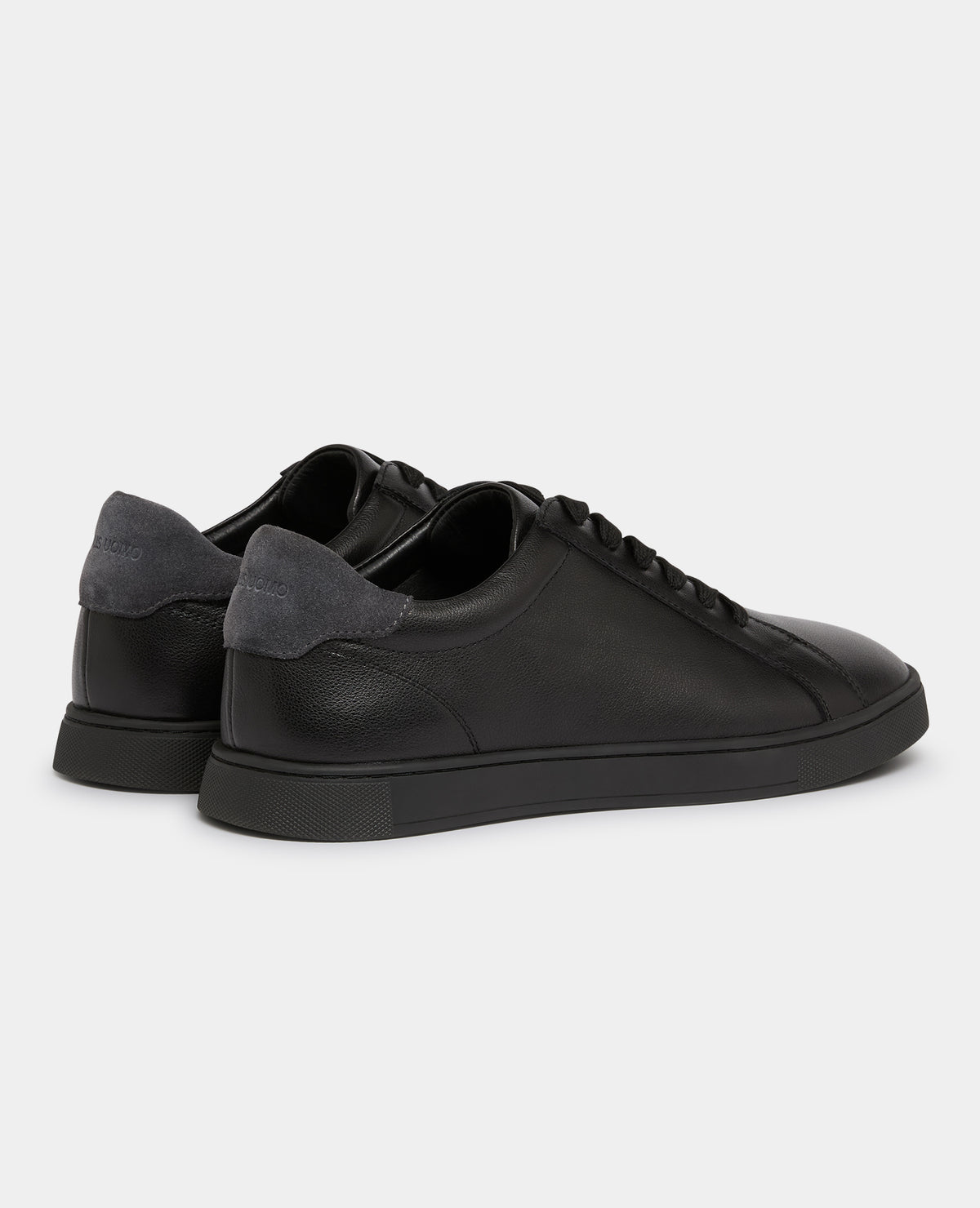 Man wearing a White Shoe